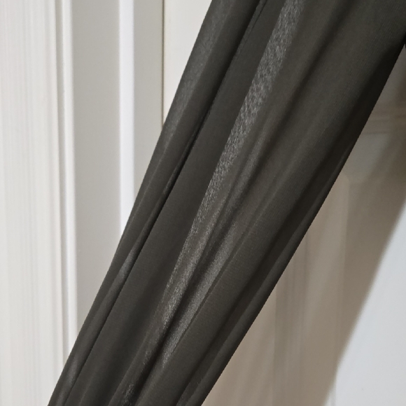 Elegant Black Long Sleeve Dress - Picture 5 of 6